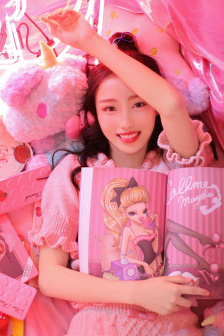 压在课桌上疯狂律动